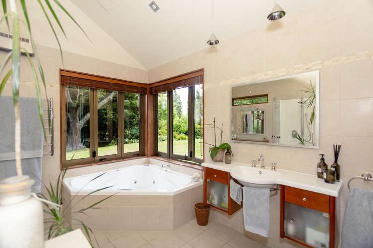 53 Horse Gully Road Papakaio_19