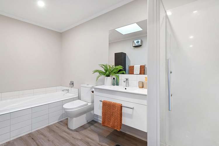 8 William Dawson Crescent Wigram_10