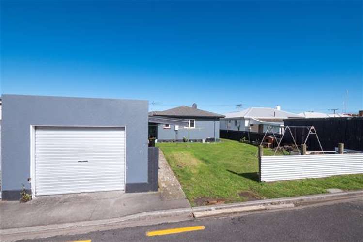 8 Wellington Street Hawera_11