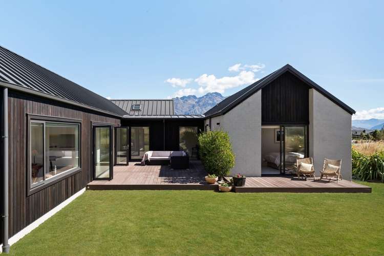 36 McKellar Drive Jack's Point_13