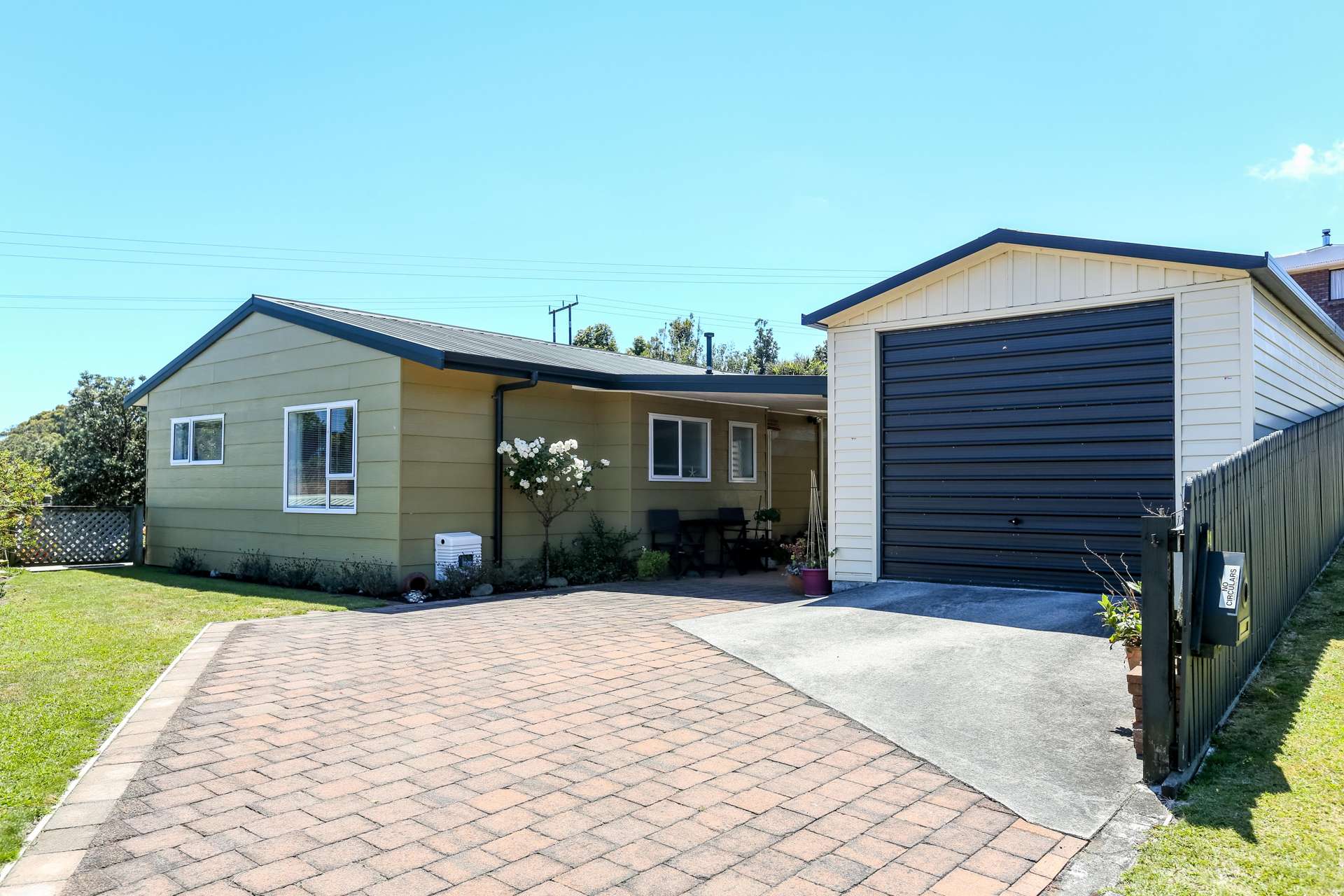 11 Puketotara Street Highlands Park_0