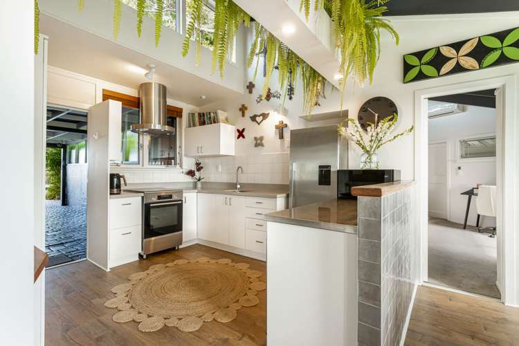 39 Park Road Titirangi_12