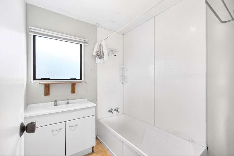 17 Bell Road Beachlands_10