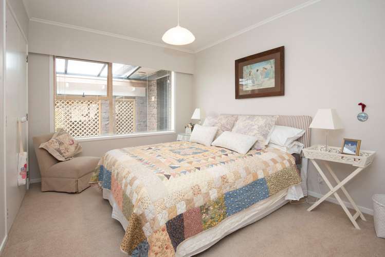 37 Mcmillan Place Mellons Bay_14