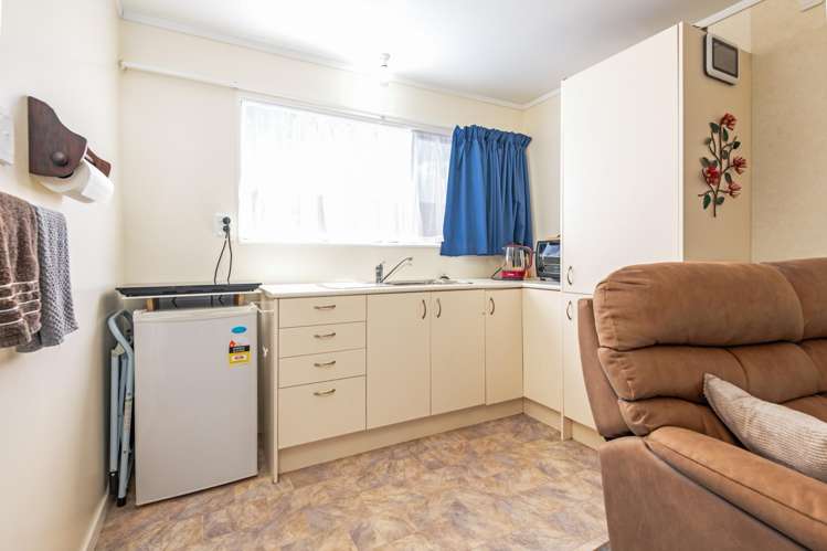 8 Hart Street Foxton Beach_9