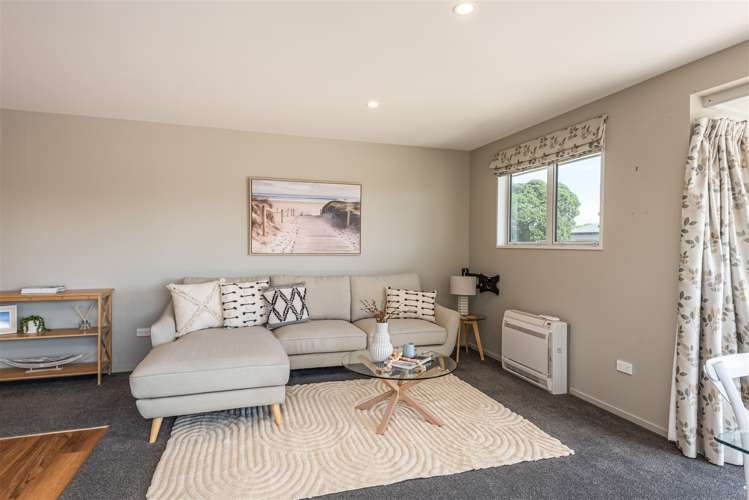 1/110 Rocking Horse Road Southshore_9