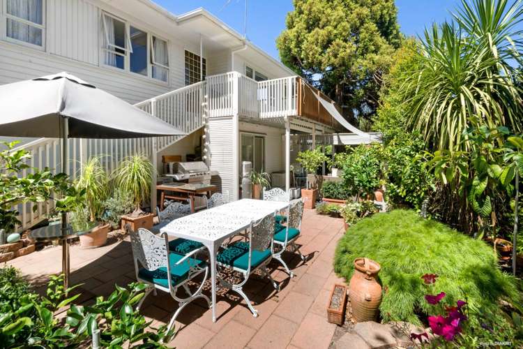 51 Ravenwood Drive Forrest Hill_12