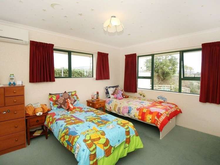 150 Pacific Drive Fitzherbert_12