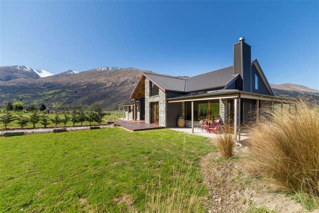 124 Lovers Leap Road Glenorchy_2