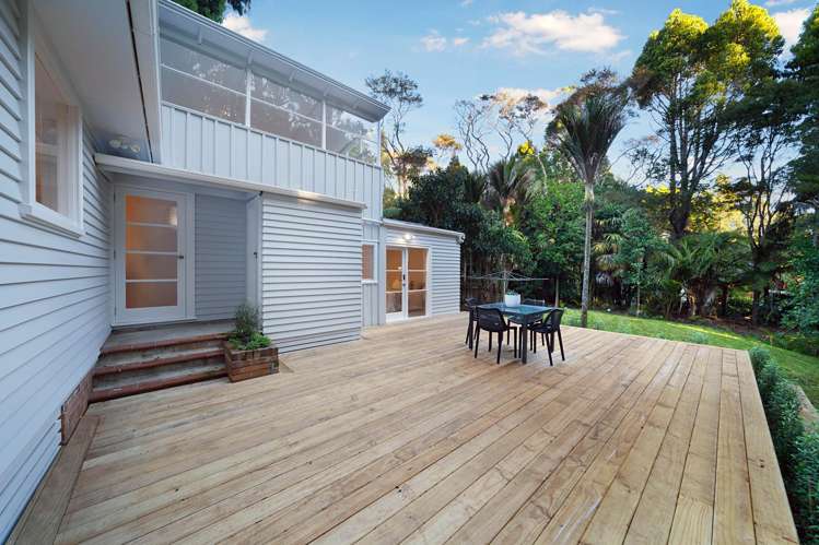 31 Ngaio Road Titirangi_15