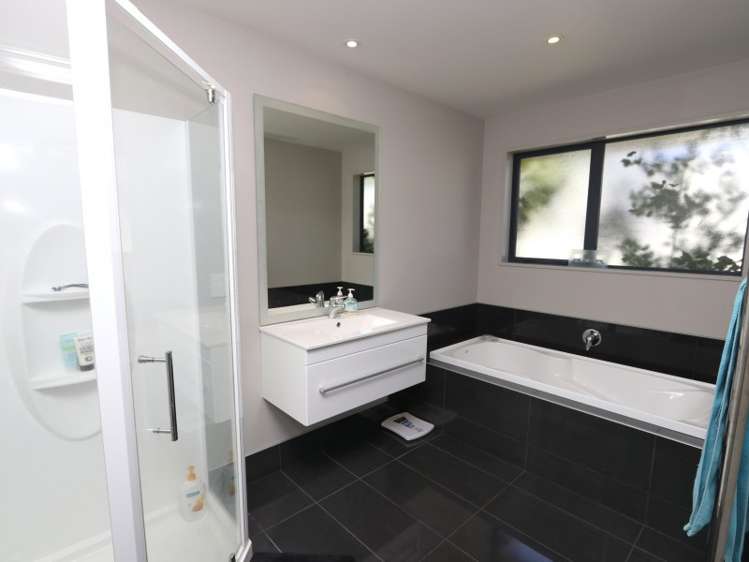 16 Somerset Grove Allenton_19