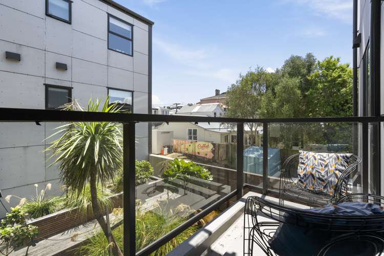 201/181 Tasman Street Mount Cook_3