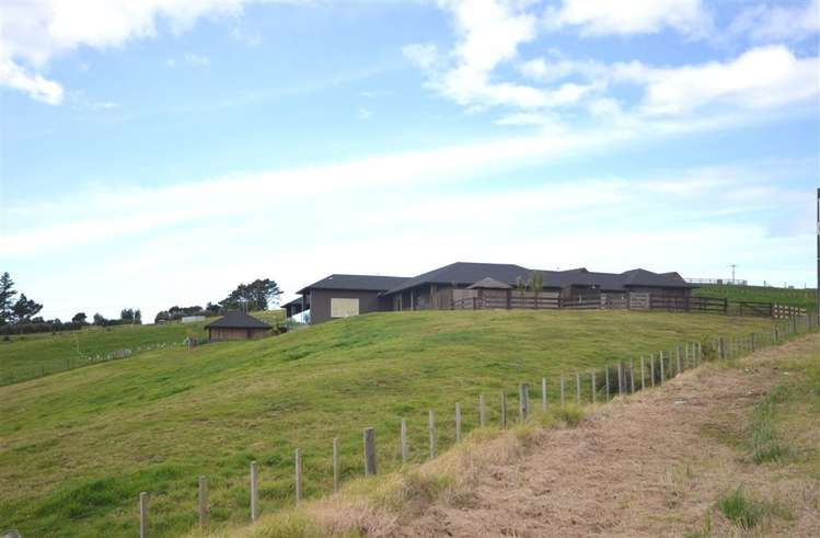 19 Top Road Dairy Flat_7