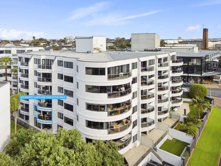 1E/175 Hurstmere Road Takapuna_30