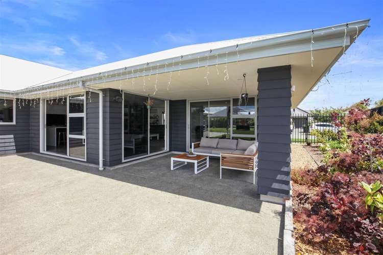 4 Coutts Lane West Melton_16