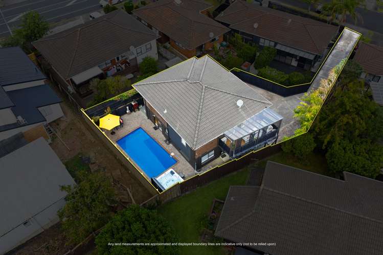 3 Pinewood Grove Botany Downs_29