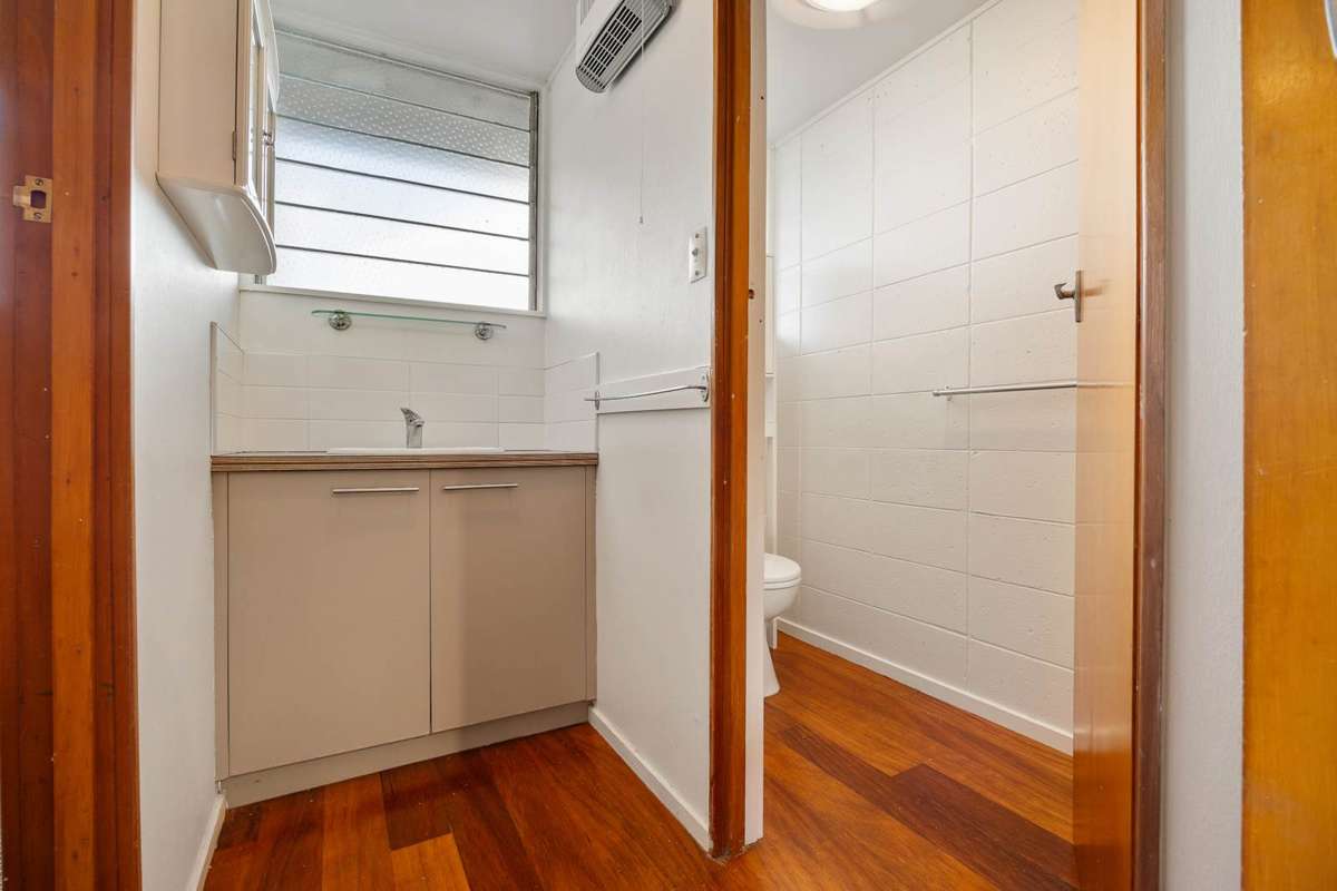 2/46 Thatcher Street_1