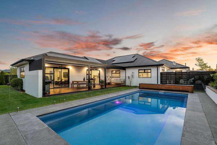 32 Aidanfield Drive_0