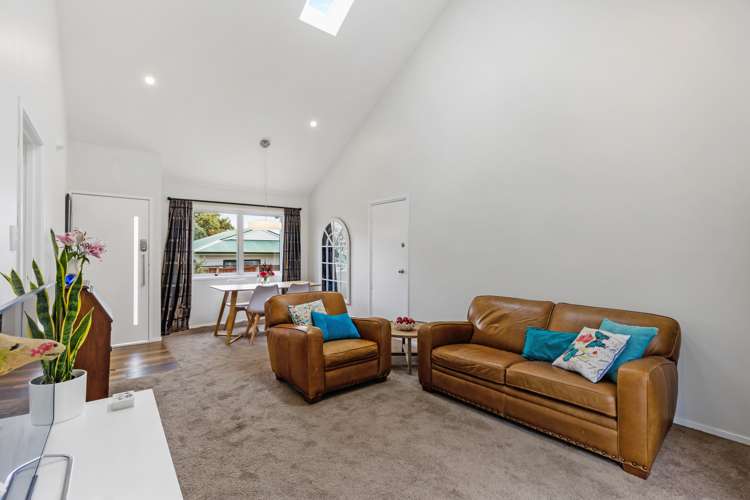 2/1 Gatman Street Birkdale_10