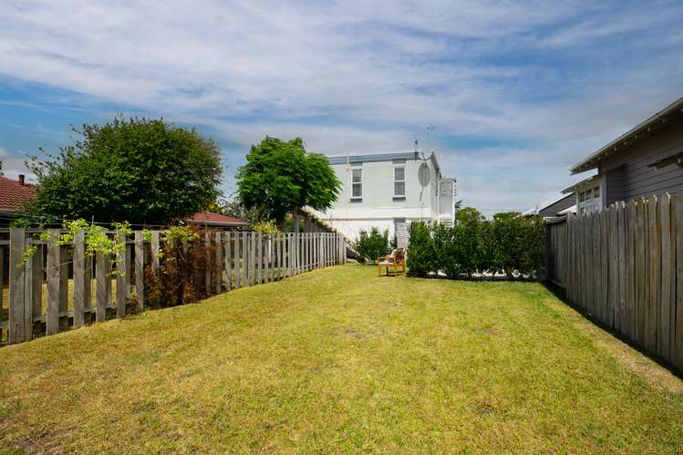 2/267 Meola Road Point Chevalier_1