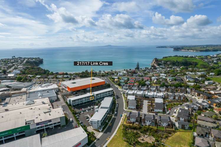 217/17 Link Crescent Stanmore Bay_11