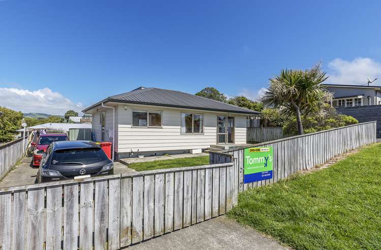 2 Dimock Street Titahi Bay_13