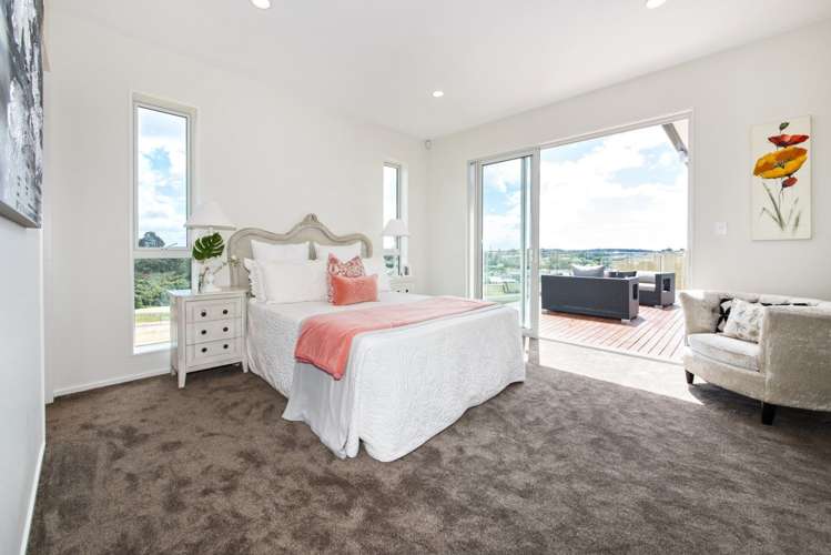 12 Ruth Craig Place Stanmore Bay_10