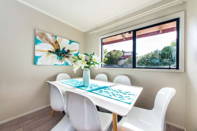 220 Solar Road Glen Eden_6