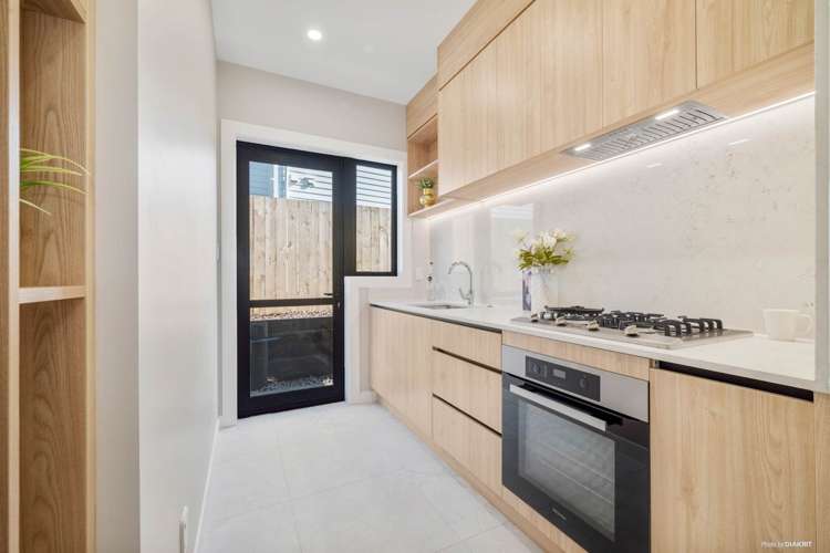 21 Pacific Heights Road Orewa_5