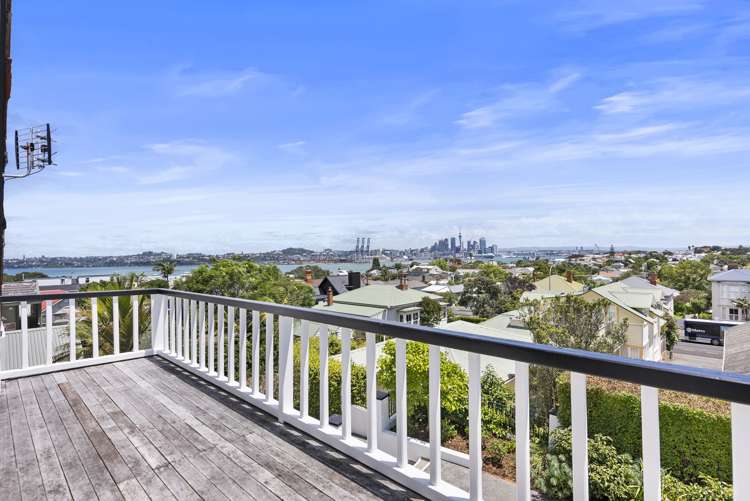 86 Victoria Road Devonport_43