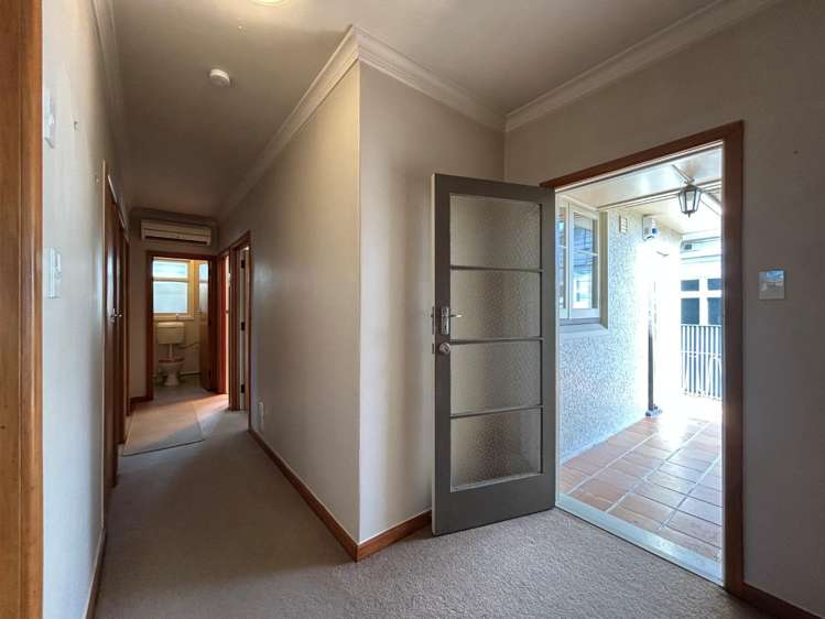 413 Collinge Road Mayfair_1