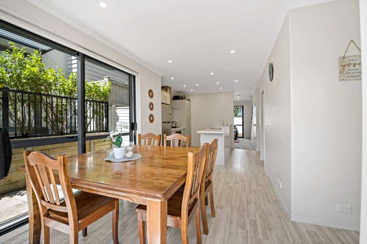 31 Matairangi Avenue Totara Heights_13