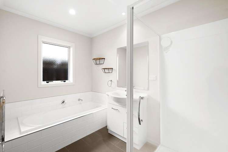 74 Queens Avenue 1067_9