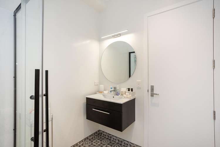 1 Queens Gardens Dunedin Central_23