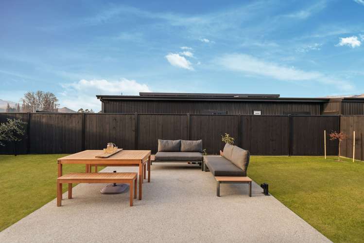 75 Magnum Drive Cromwell_8