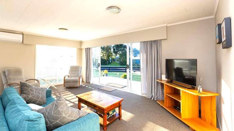 205 Kenwood Drive Matarangi_5