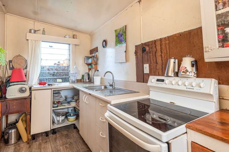 664 Avonside Drive Avonside_8