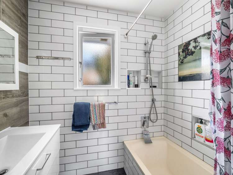 135 Clevedon Road Papakura_25