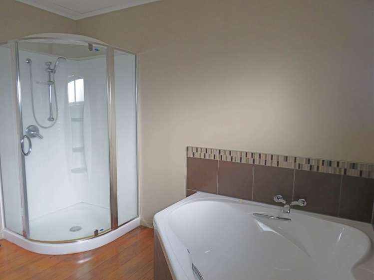 26 Dennis Avenue Hillpark_18