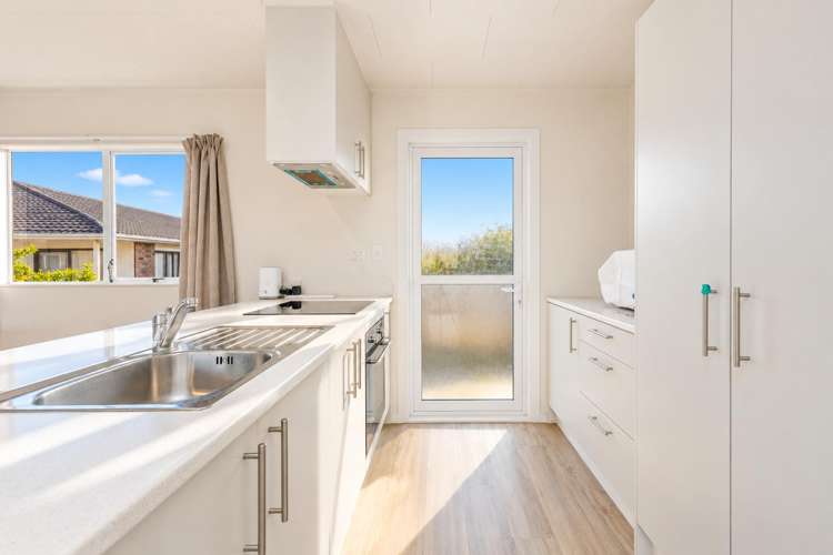 12A Sturges Road_3