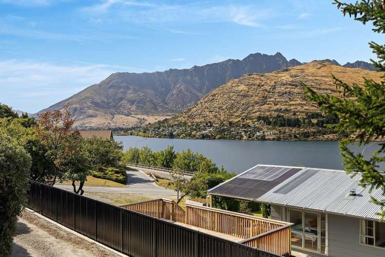 37 Larch Hill Place Queenstown_17