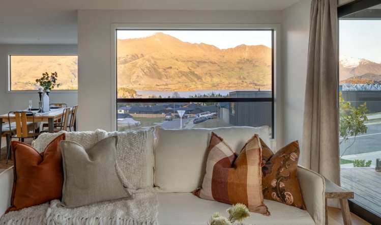 18 Fenton Avenue Wanaka_12