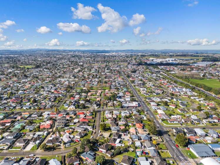 12 Halswell Street Mangere East_20