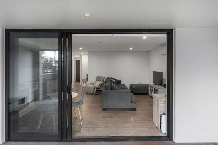 GO2/1 Hewitts Road Merivale_12