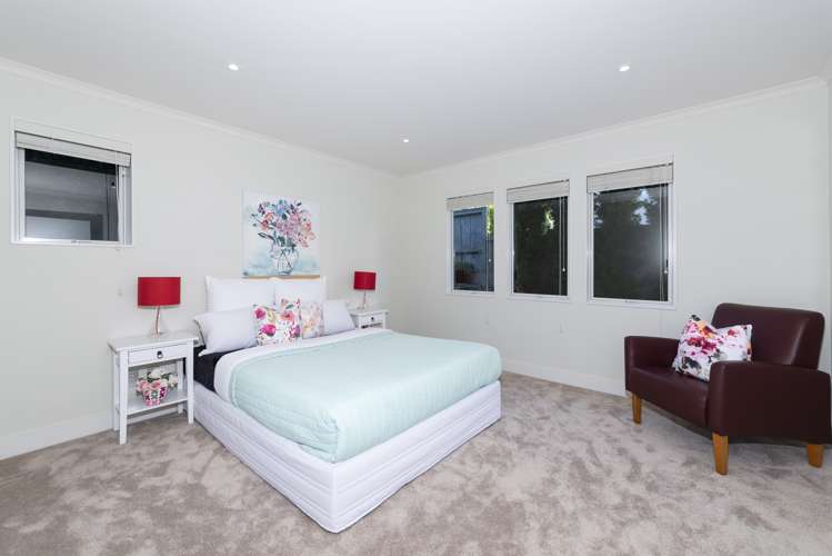 152 Paritai Drive Orakei_11