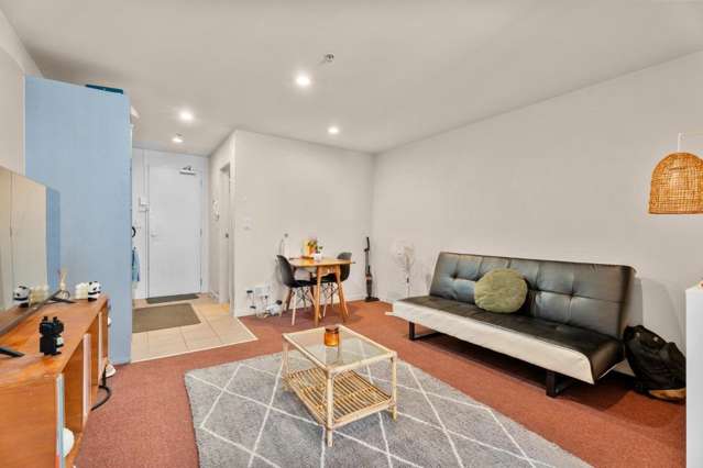 12i/76 Albert Street 10015_1