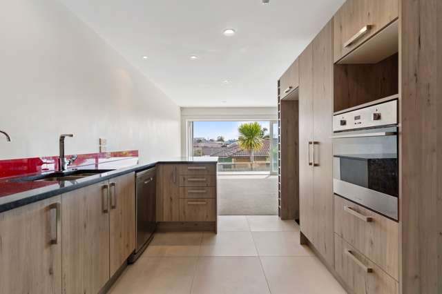 2/23 Wellington Street Papakura_2