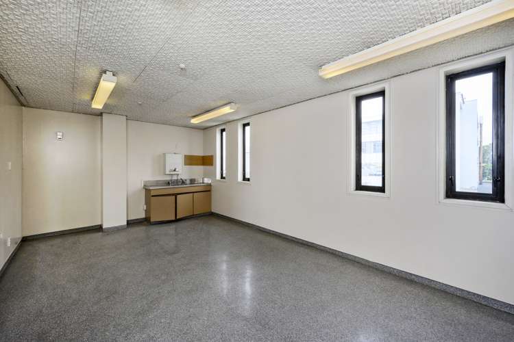 Unit 4/First Floor/138-142 Great South Road Papakura_3