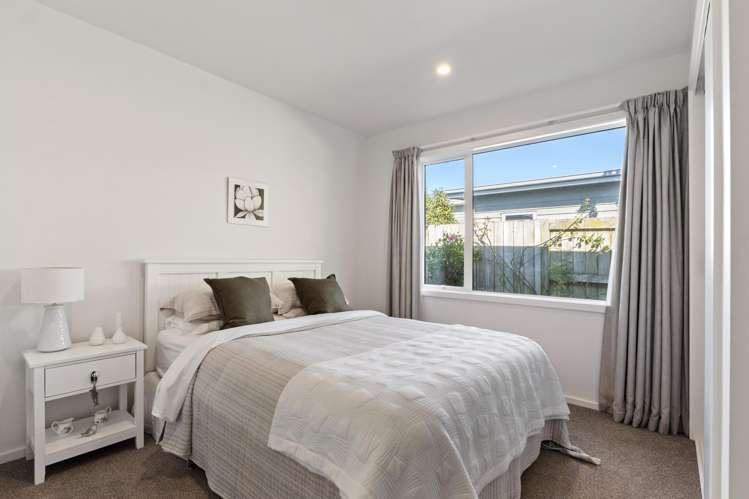 13 Gwyneth Place Lytton West_14