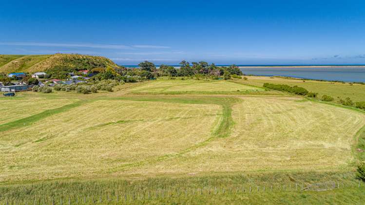 97 Lake Ferry Road Lake Ferry_11